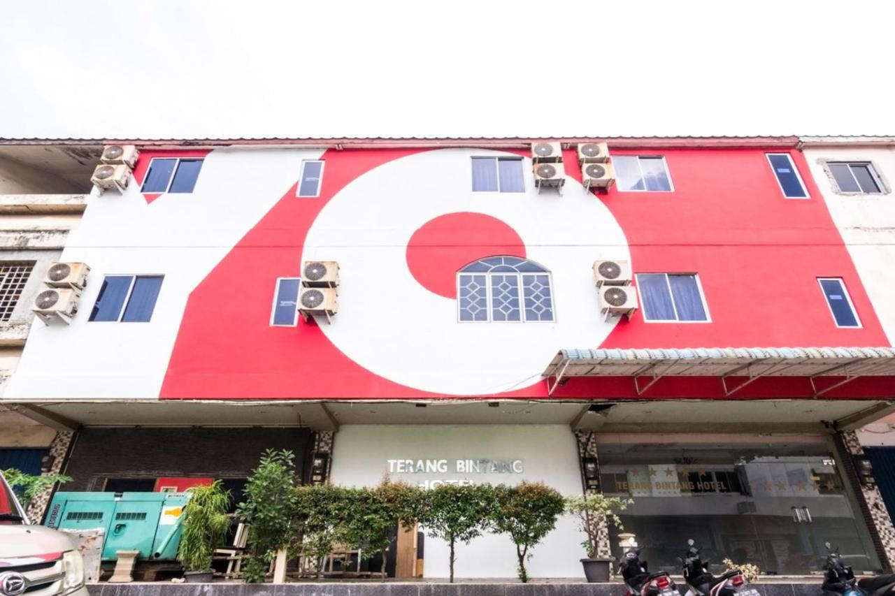 Vaccinated Staff - Oyo 1703 Terang Bintang Hotel Batam Екстериор снимка