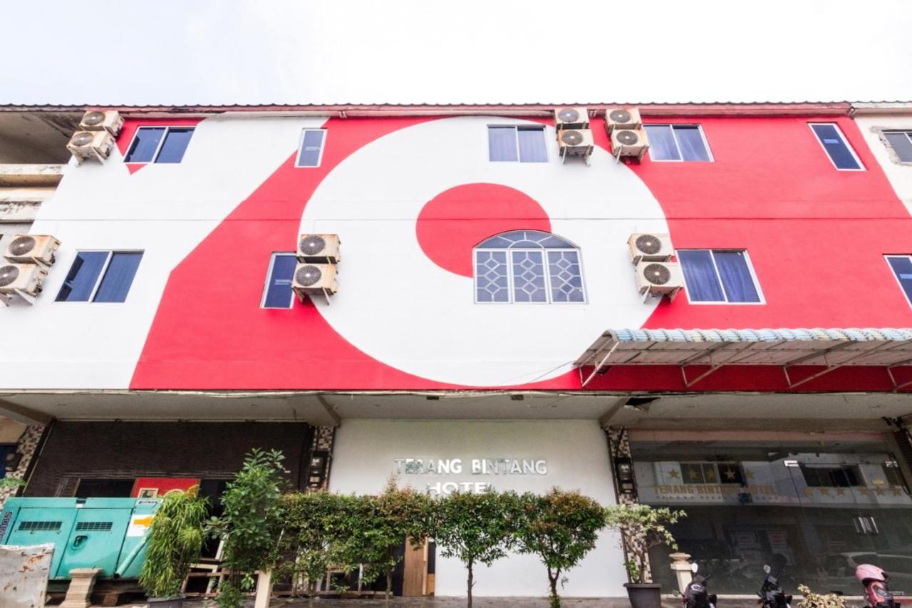 Vaccinated Staff - Oyo 1703 Terang Bintang Hotel Batam Екстериор снимка