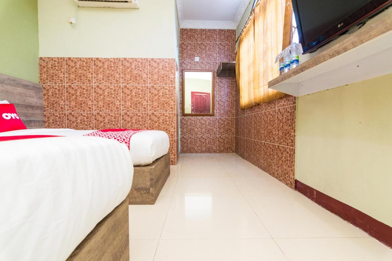 Vaccinated Staff - Oyo 1703 Terang Bintang Hotel Batam Екстериор снимка