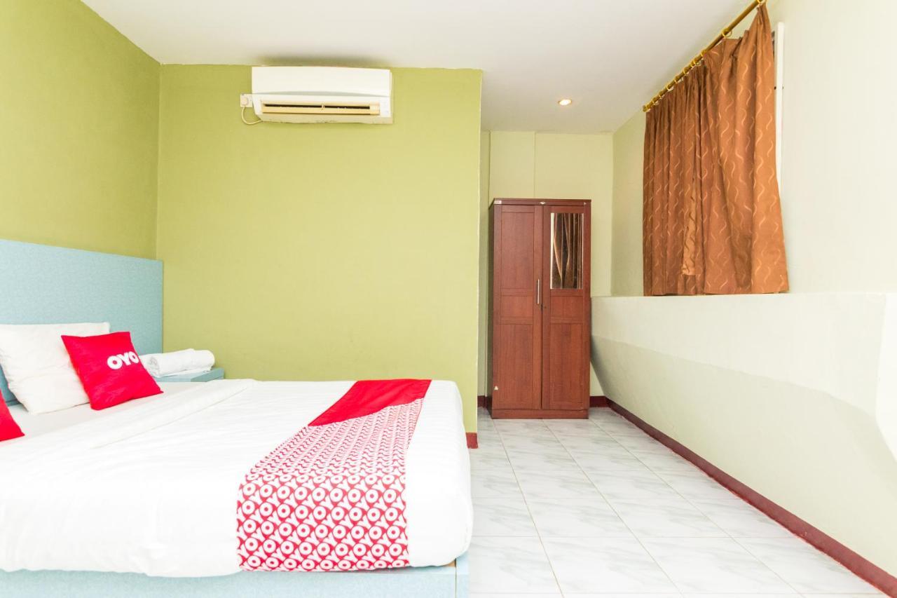 Vaccinated Staff - Oyo 1703 Terang Bintang Hotel Batam Екстериор снимка