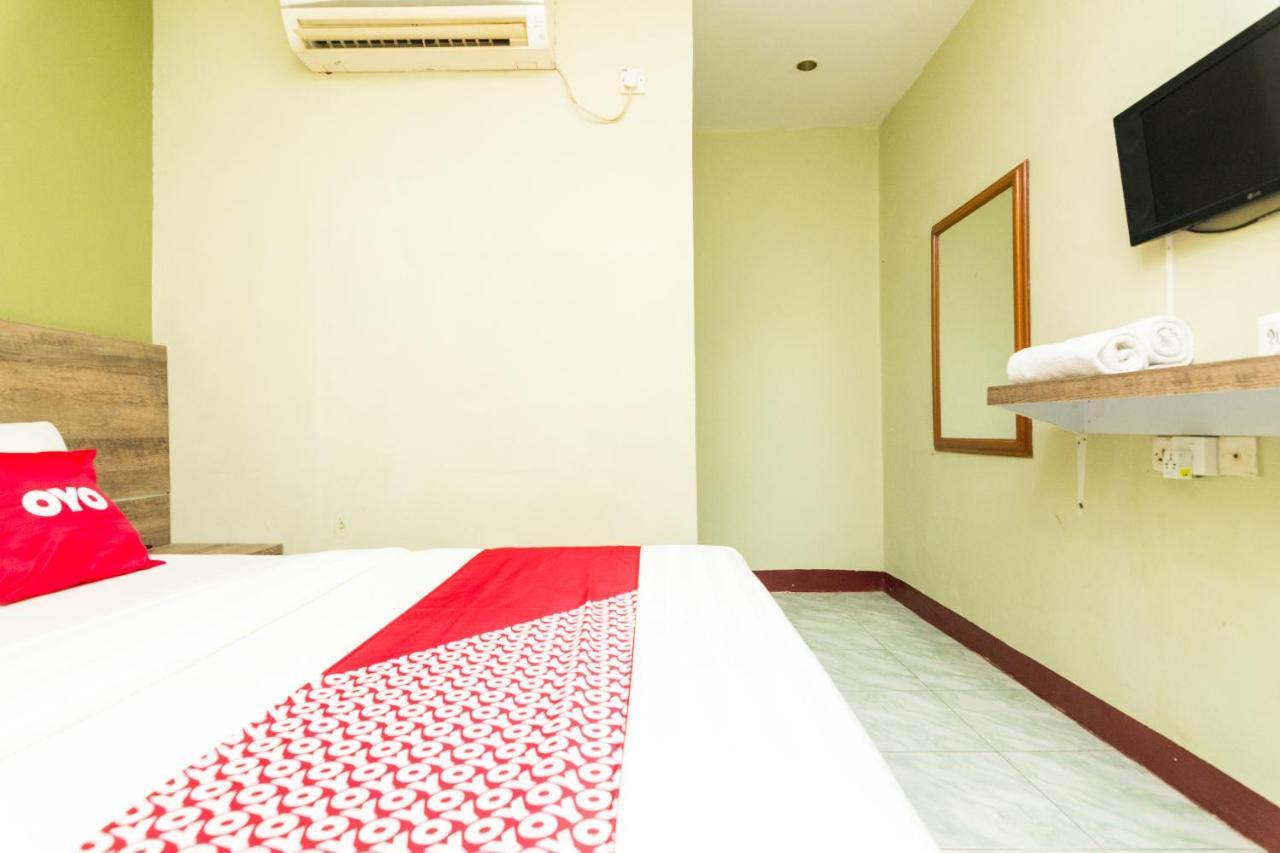 Vaccinated Staff - Oyo 1703 Terang Bintang Hotel Batam Екстериор снимка