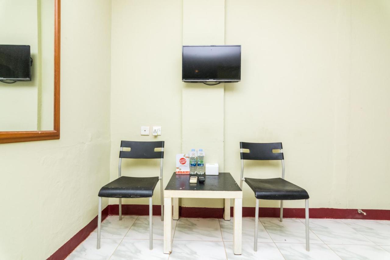 Vaccinated Staff - Oyo 1703 Terang Bintang Hotel Batam Екстериор снимка