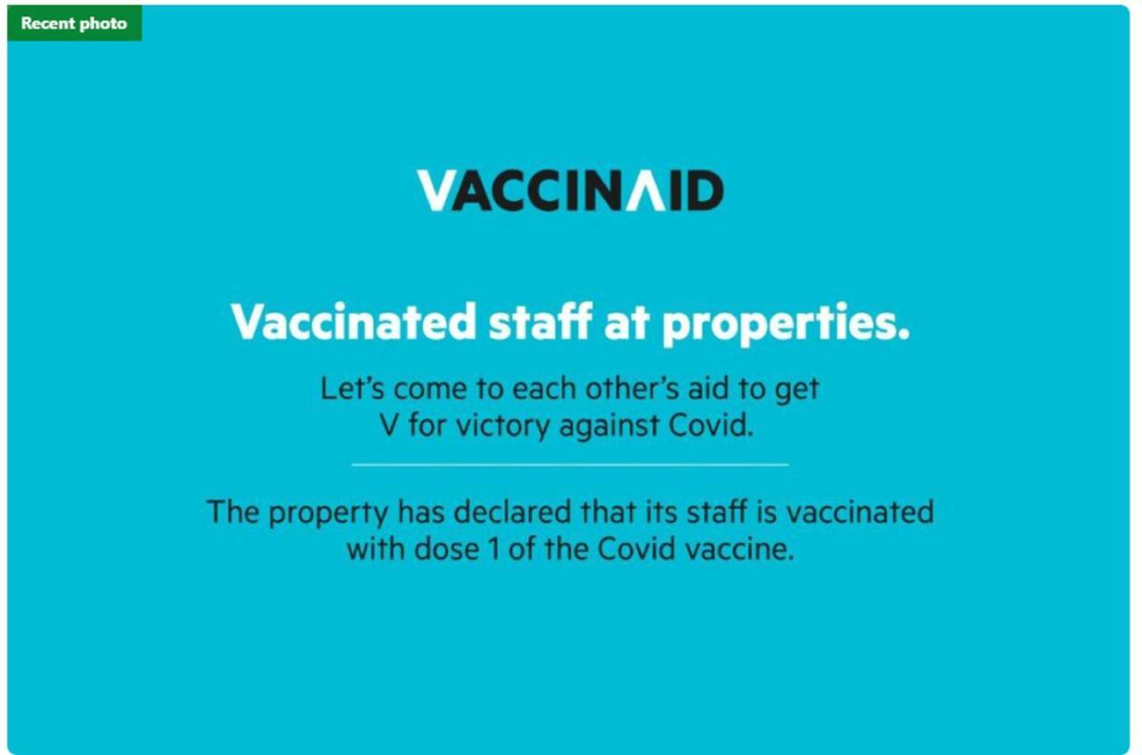 Vaccinated Staff - Oyo 1703 Terang Bintang Hotel Batam Екстериор снимка